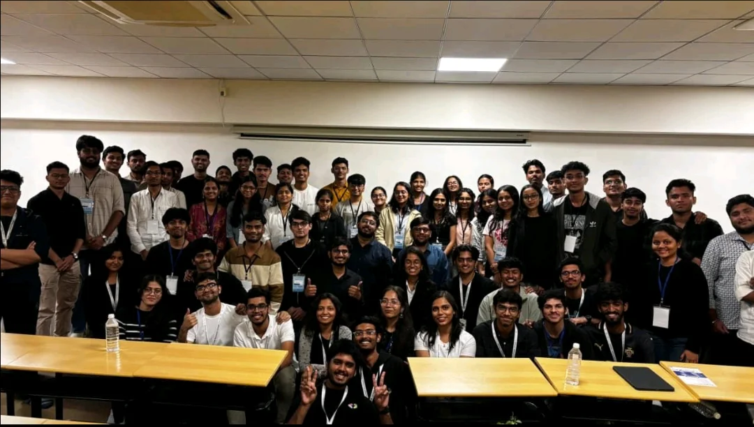 Viraj Ravani volunteering and collaborating with other developers